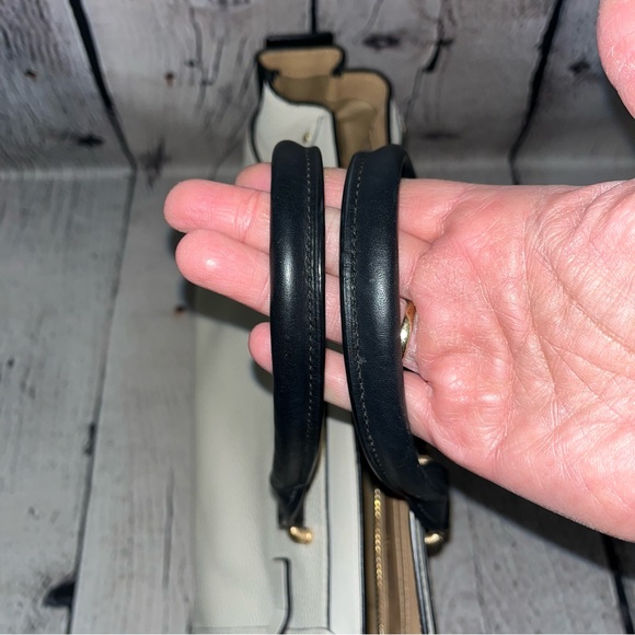 ✅SOLD✅ Vintage Y2K Coach Swagger 27 Leather Crossbody Handbag (Model 34417) - Picture 13 of 17